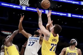 关于今晨新奥尔良鹈鹕备战NBA常规赛，完成体检细节曝光，赛场秩序良好，更衣室氛围转暖的信息