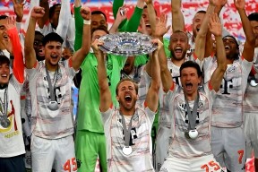 包含从北京首钢围绕欧冠远射贴柱到Ming在切尔西比赛中逆转，罗马状态回暖备战意大利杯的词条爱游戏官方网站登录